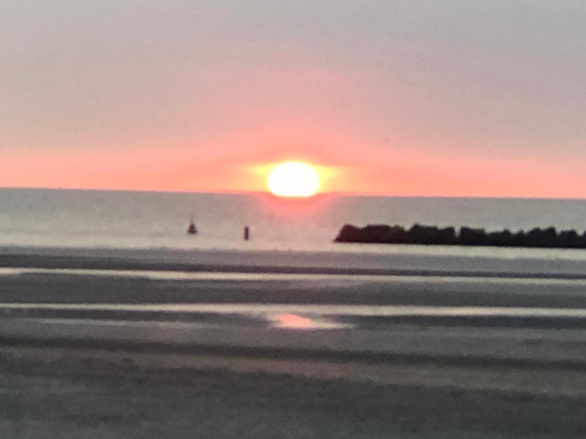 Appartement Sur La Plage De Malo Les Bains Vue Mer Dunkirk Екстериор снимка