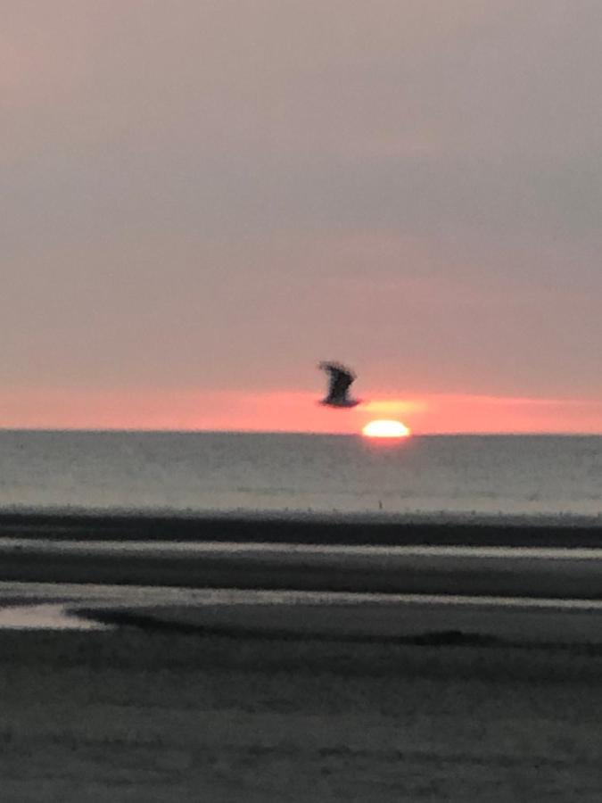 Appartement Sur La Plage De Malo Les Bains Vue Mer Dunkirk Екстериор снимка