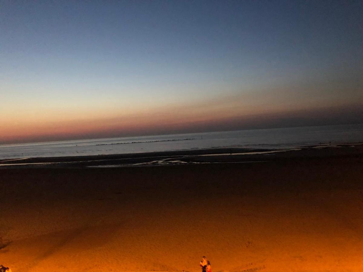 Appartement Sur La Plage De Malo Les Bains Vue Mer Dunkirk Екстериор снимка